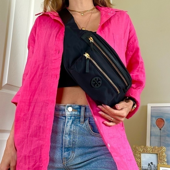 NEW Tory Burch crossbody belt bag black nylon zipper gold-tone hardware NWT - Picture 10 of 12